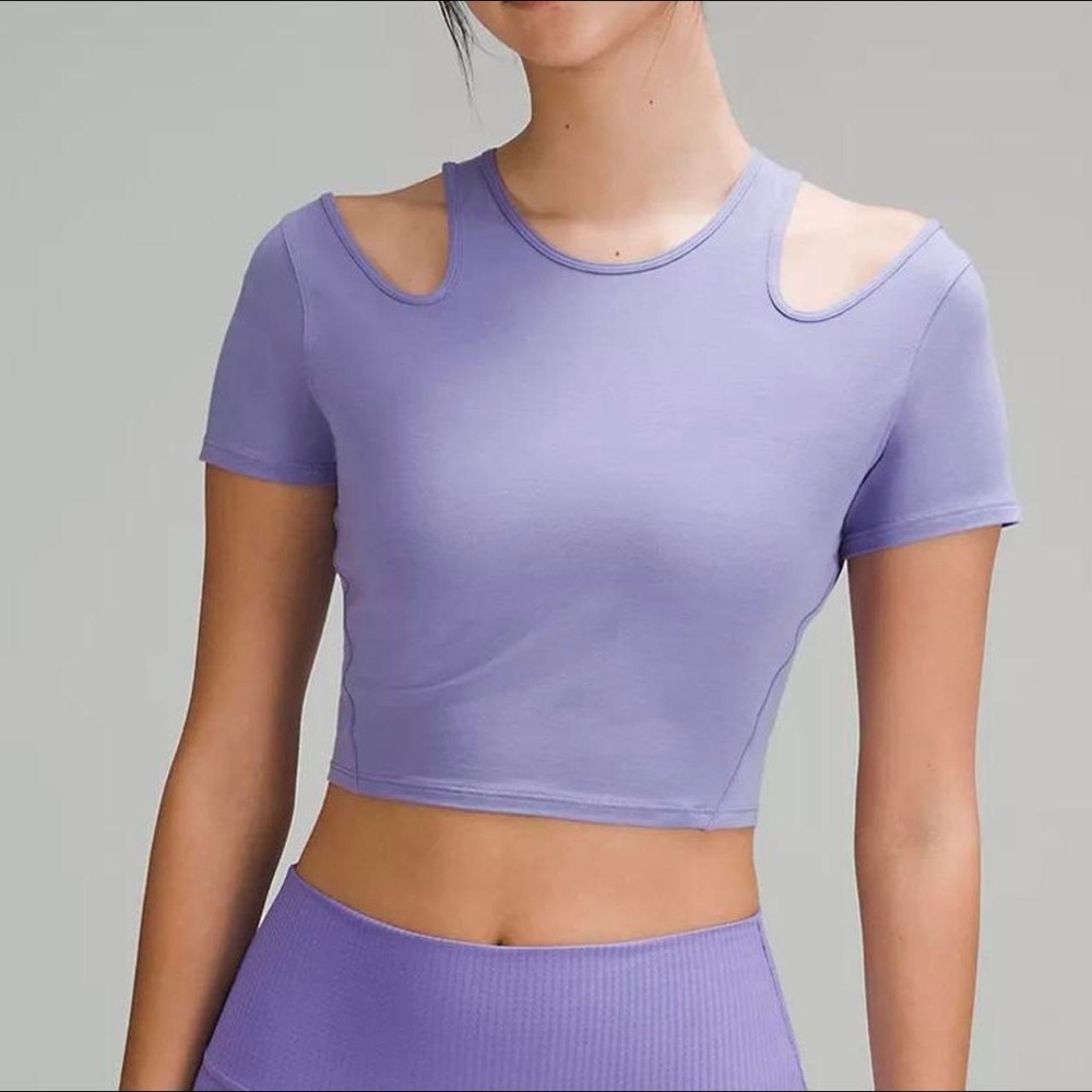 EUC lululemon athletica Women's Lavender cold shoulder crop Top Sz 10